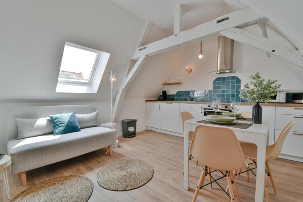 Residence Jean Hardy - Hyper Centre, Parking Gratuit, Wifi, Clim, Gare Valenciennes Bagian luar foto